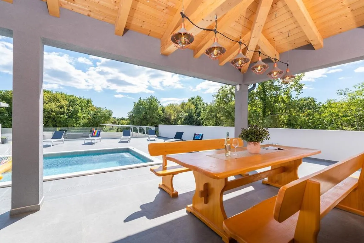 Villa Franco Svetvinčenat Сasa de vacaciones